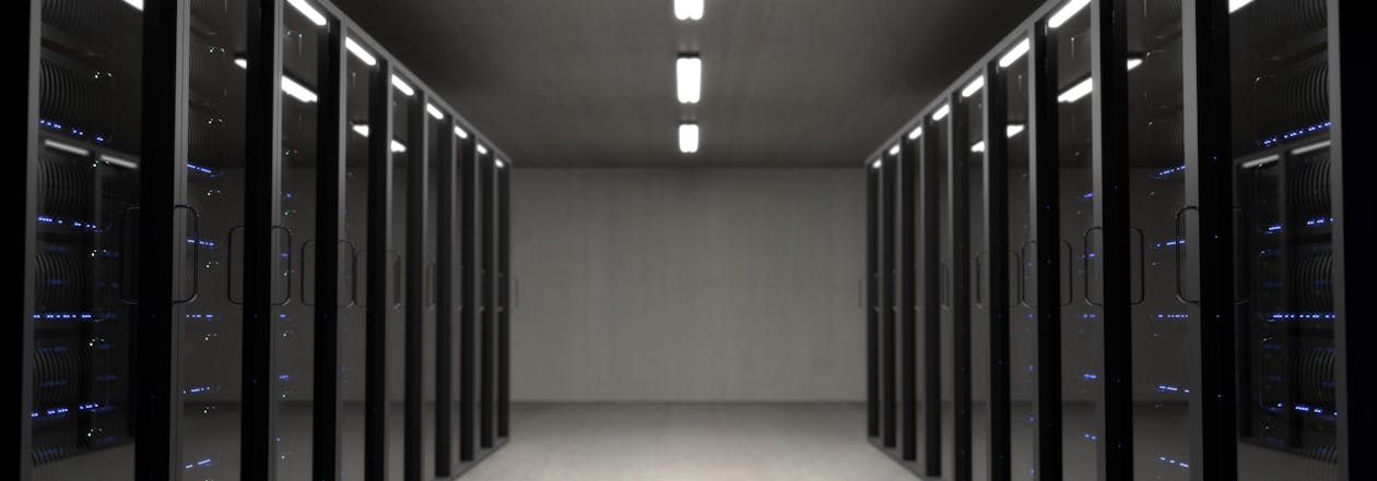 Proxmox VE enterprise virtualization Latin America open-source VMware alternative GLADiiUM