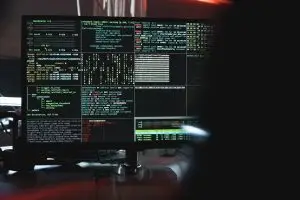 Security operations center SOC analysts monitoring threats Honduras — GLADiiUM NSOC 24/7